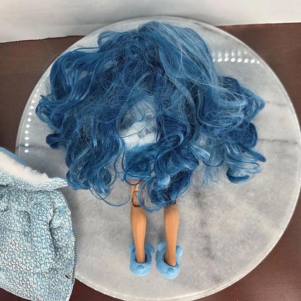 Rainbow High Skyler Blue Doll Blue Hair Pajamas Robe Slippers Faux Fur Coat